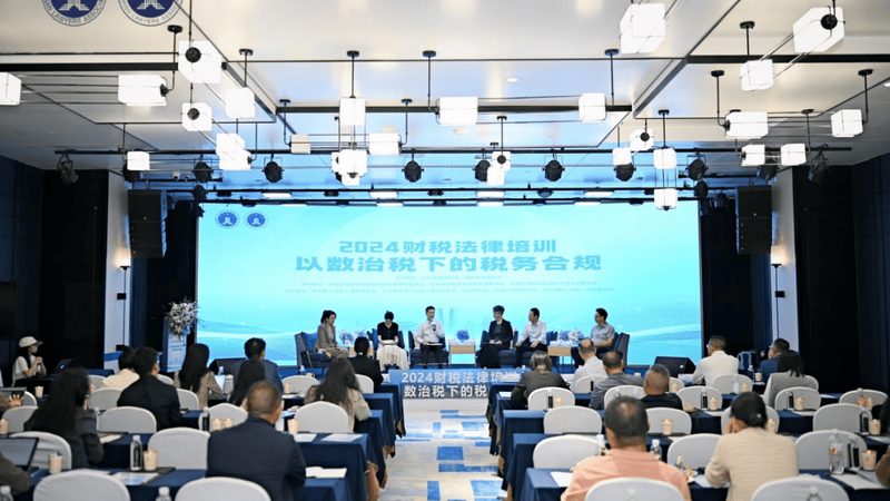 音乐作品版权登记的费用主要包括以下几个方面：